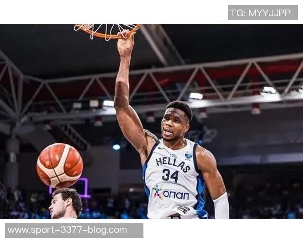 字母哥火力全开22投16中砍下37分8板7助2盖帽带队大胜正负值高达18